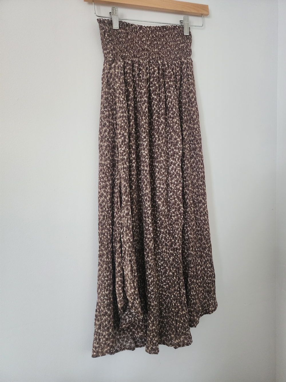 Sozy Smocked Waist Mia Midi Skirt in Brown Floral - Like New -NWOT - S